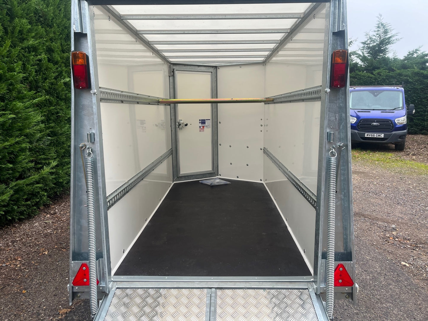 Brand New Ifor Williams BV84