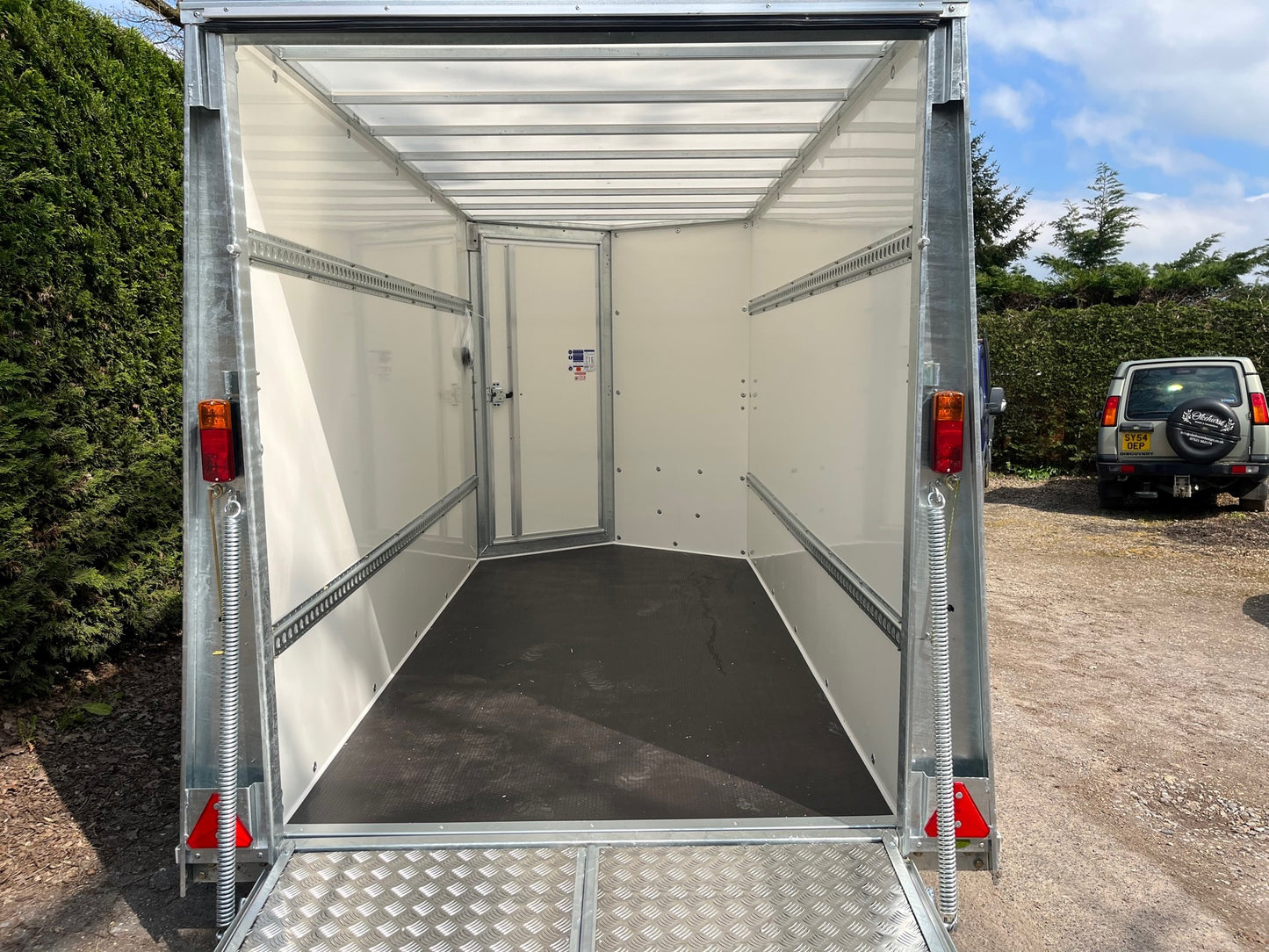 Brand New Ifor Williams BV105