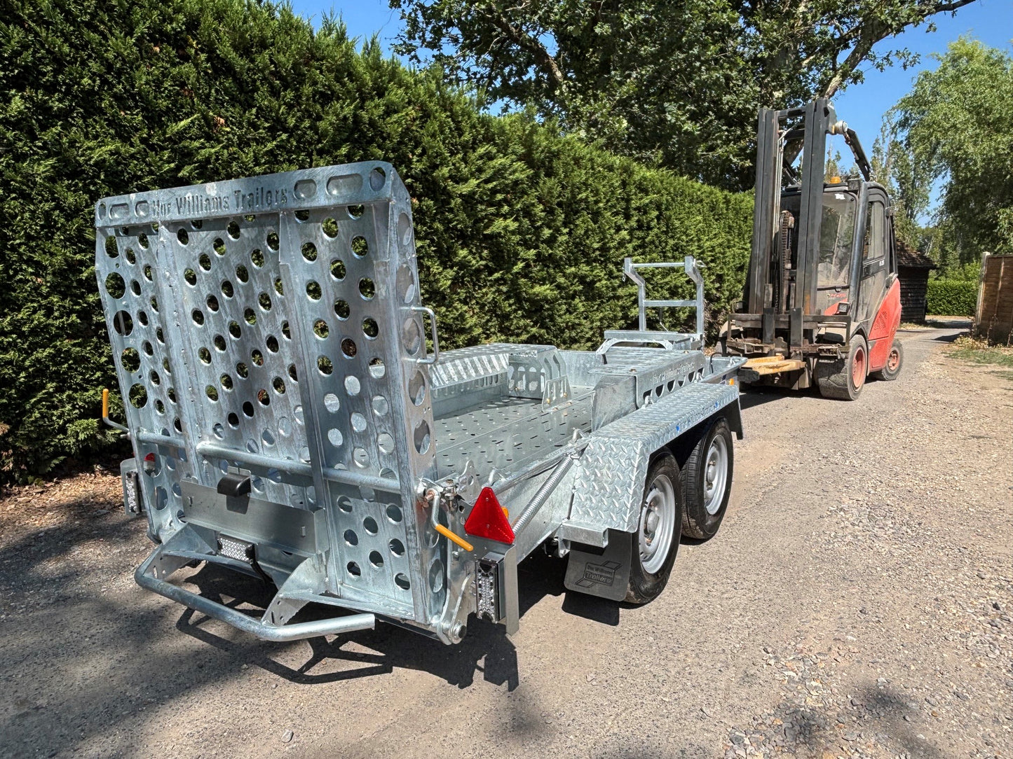 Brand New Ifor Williams GH94BT DIGADOC