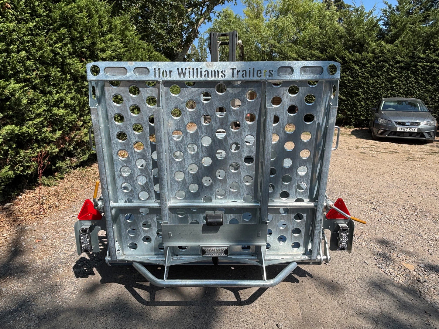 Brand New Ifor Williams GH94BT DIGADOC
