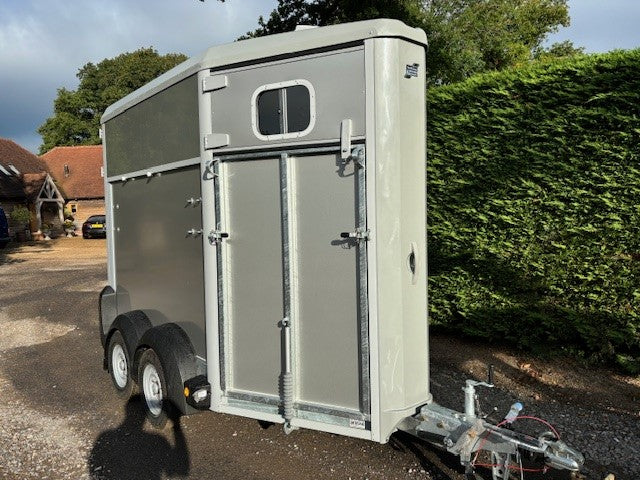 Brand New Ifor Williams HB403 UNI38220