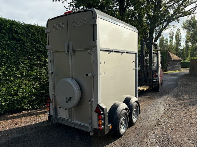 Brand New Ifor Williams HB403 UNI38220