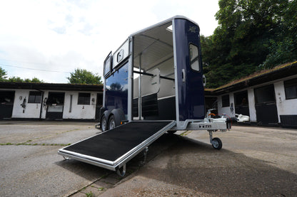 HB506 Double Horsebox