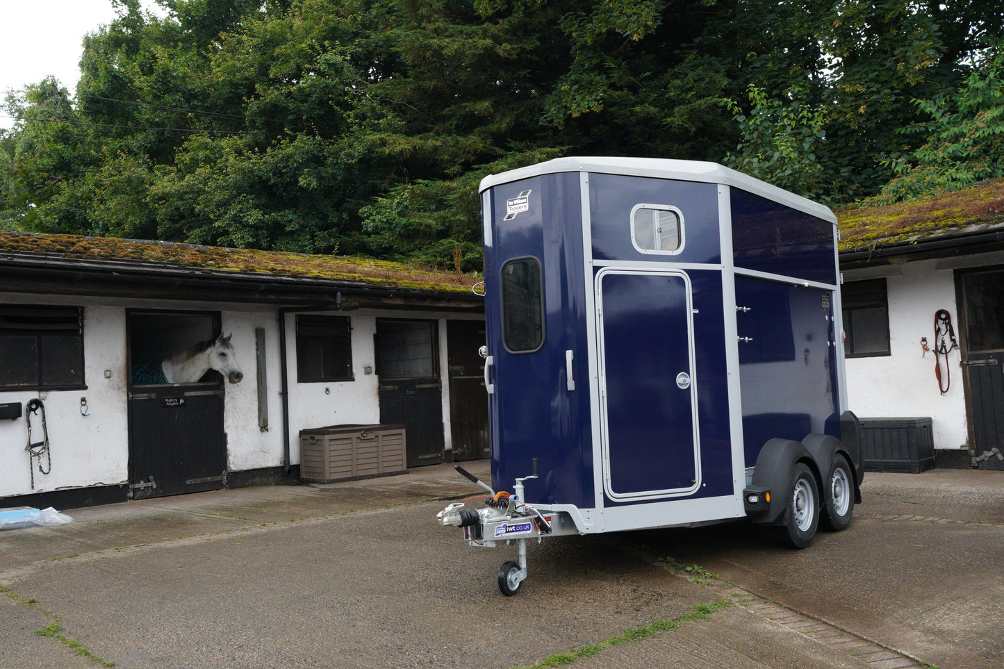 HB506 Double Horsebox