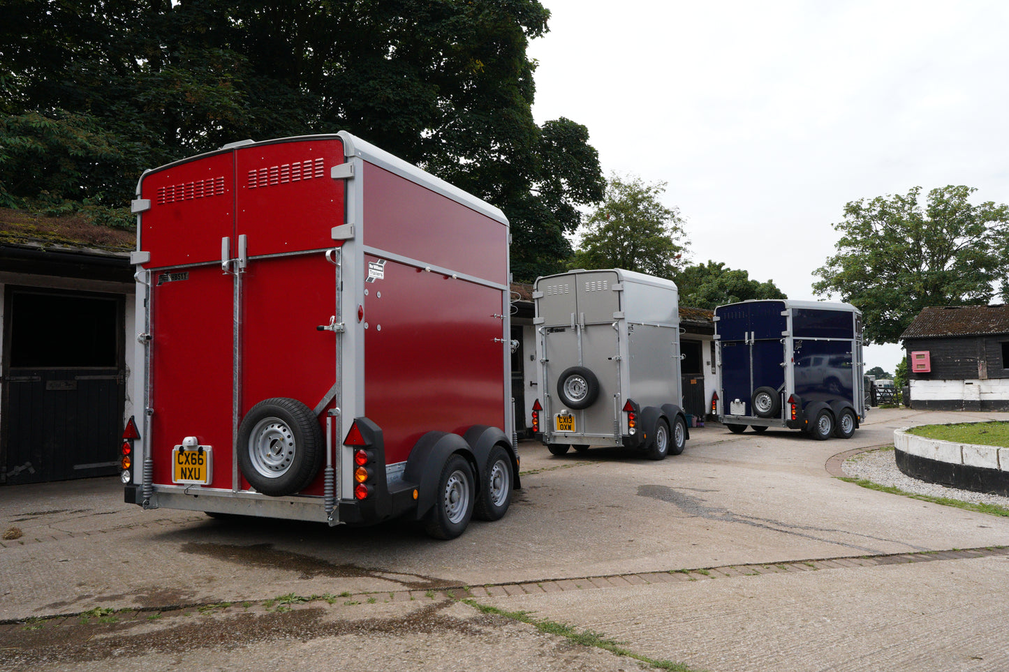 HB511 Double Horsebox