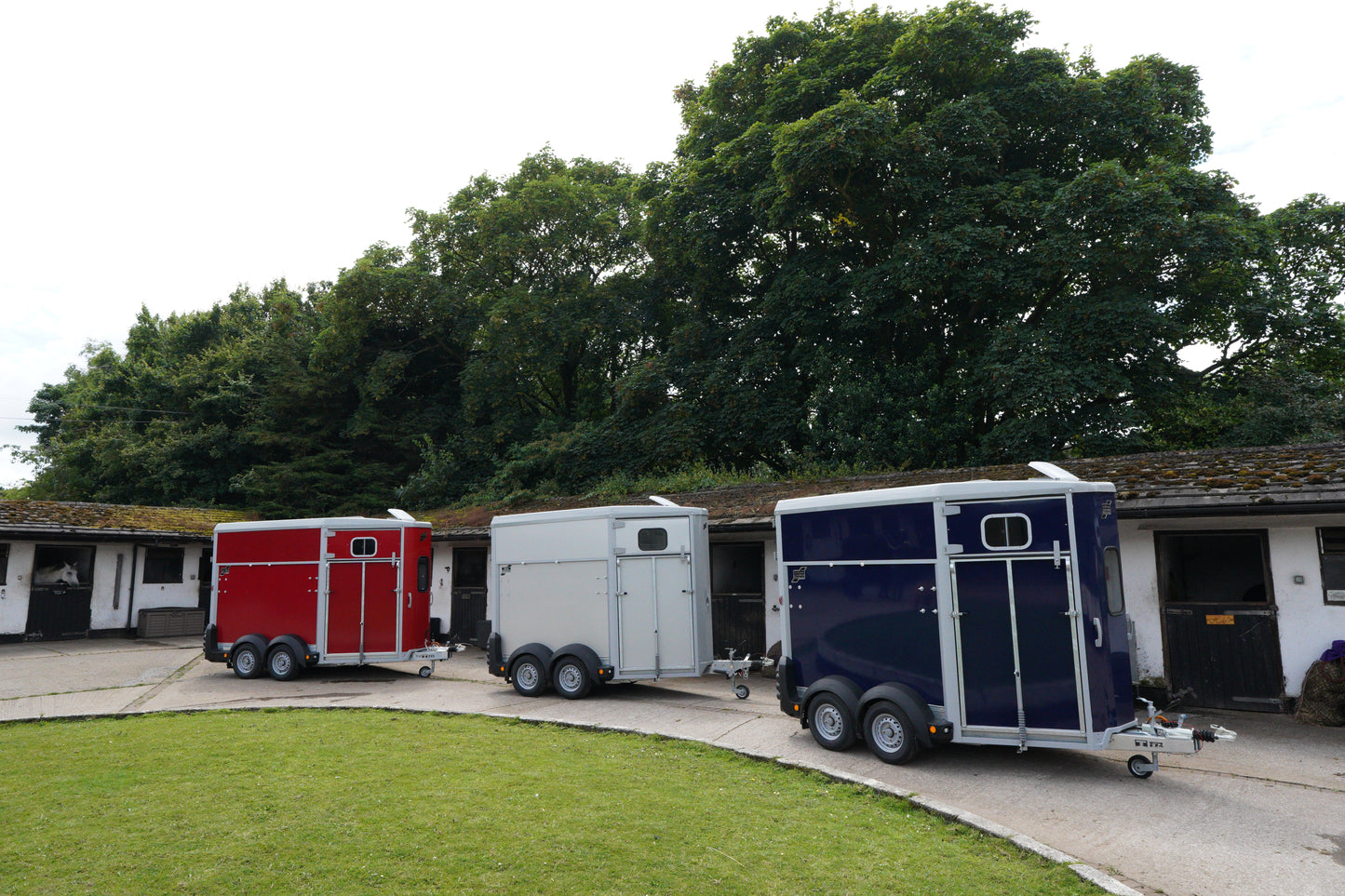 HB511 Double Horsebox