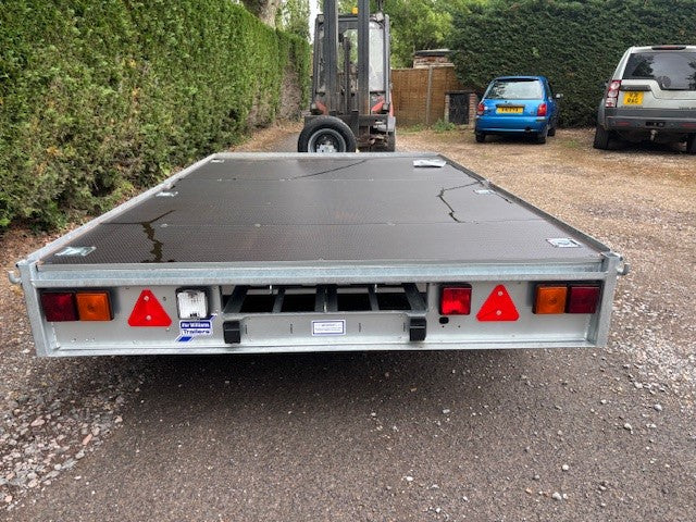 Brand New Ifor Williams LM106