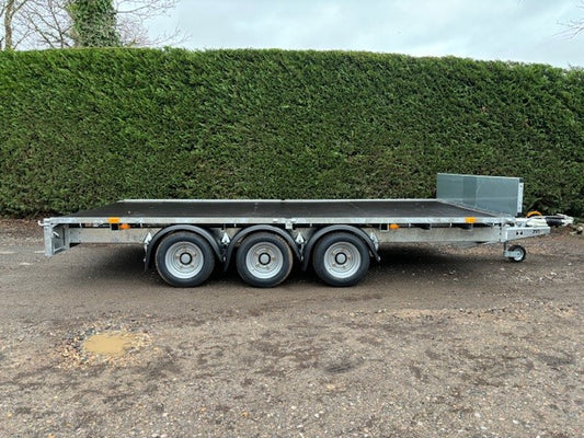 Brand New Ifor Williams LM146TRI Headboard
