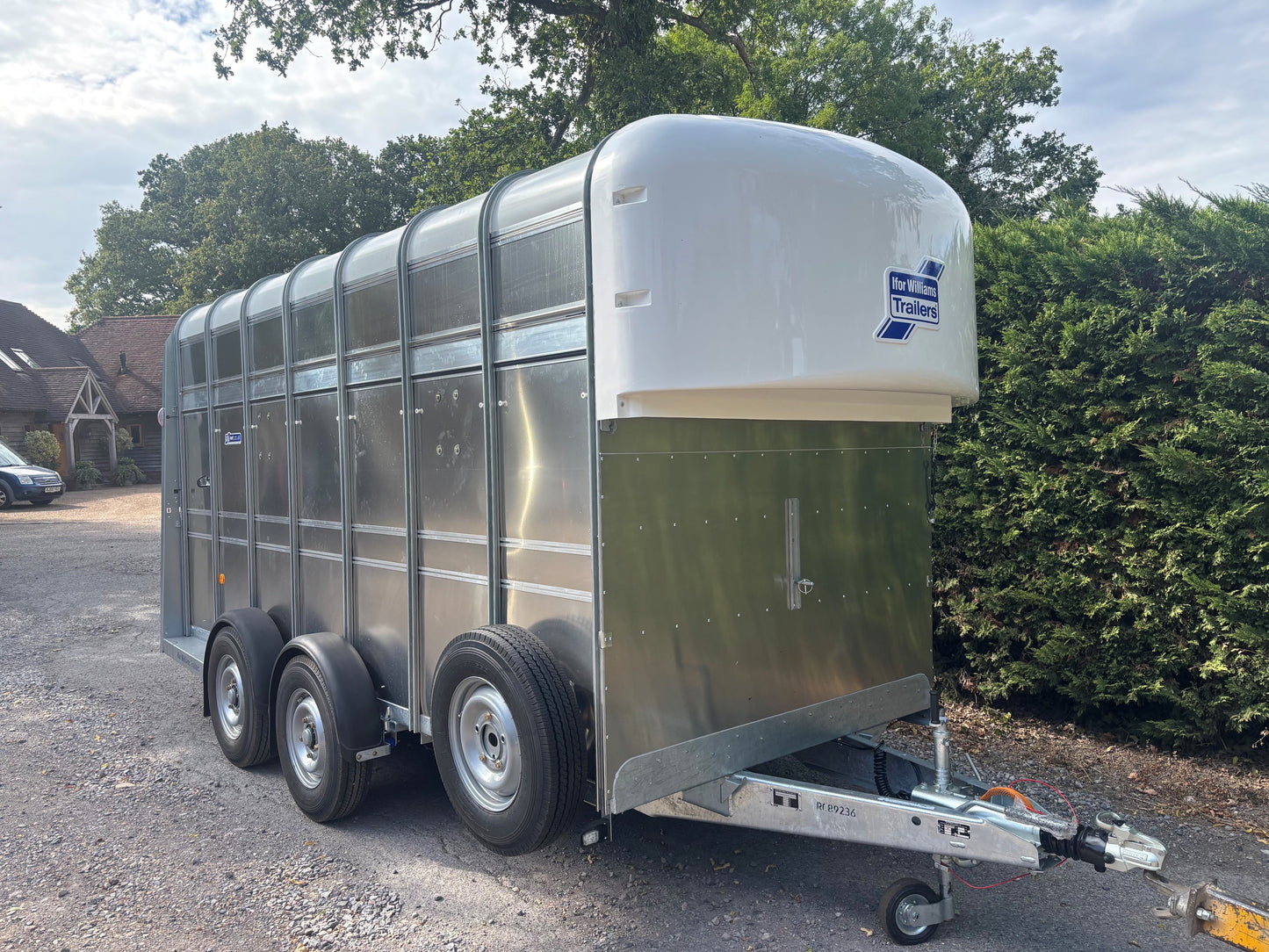 Brand New Ifor Williams TA510 14x7 UNI40414